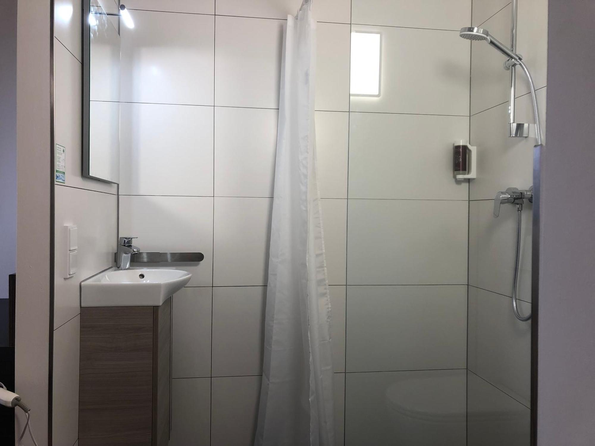 Hotel Kapelle 博登斯边的拉多夫采尔 外观 照片